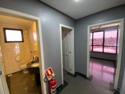 Sala comercial com 100m² para locação no bairro Hamburgo Velho 