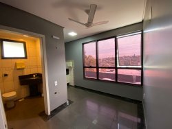Sala comercial com 100m² para locação no bairro Hamburgo Velho 