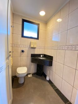 Sala comercial com 100m² para locação no bairro Hamburgo Velho 