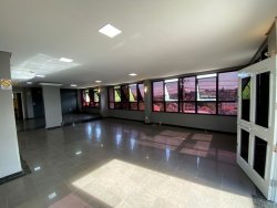 Sala comercial com 100m² para locação no bairro Hamburgo Velho 