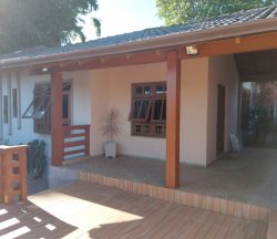 Casa plana com 02 dormitórios no bairro Rondônia 