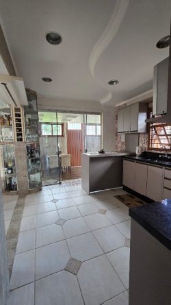 Casa plana com 02 dormitórios no bairro Rondônia 