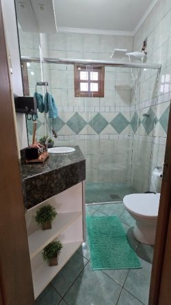 Casa plana com 02 dormitórios no bairro Rondônia 