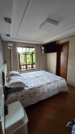 Casa plana com 02 dormitórios no bairro Rondônia 