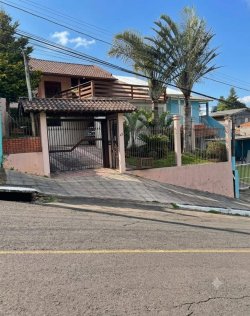 Casa plana com 02 dormitórios no bairro Rondônia 
