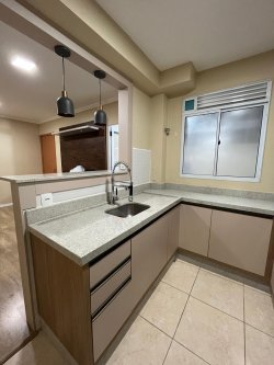 Apartamento térreo com 02 dormitórios no Residencial Porto Berlim 
