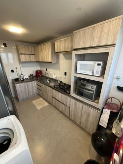 Apartamento com 02 dormitórios no Edifício Guarujá  