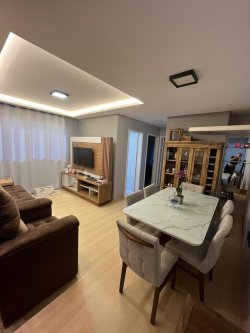 Apartamento com 02 dormitórios no Edifício Guarujá  