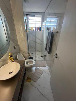 Apartamento com 02 dormitórios no Edifício Guarujá  