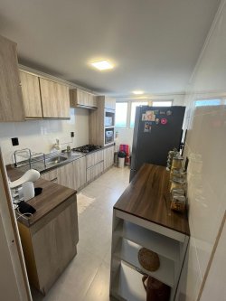 Apartamento com 02 dormitórios no Edifício Guarujá  