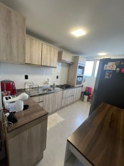Apartamento com 02 dormitórios no Edifício Guarujá  