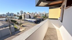 Apartamento com 02 dormitórios sendo 01suíte no Residencial Ilha da Madeira 