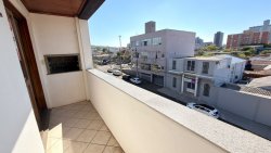 Apartamento com 02 dormitórios sendo 01suíte no Residencial Ilha da Madeira 
