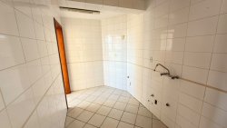 Apartamento com 02 dormitórios sendo 01suíte no Residencial Ilha da Madeira 