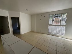 Apartamento térreo com 02 dormitórios no Residencial Timbaúvas 