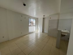 Apartamento térreo com 02 dormitórios no Residencial Timbaúvas 