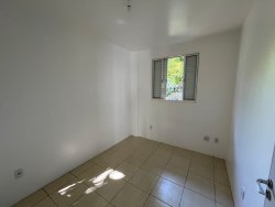 Apartamento térreo com 02 dormitórios no Residencial Timbaúvas 