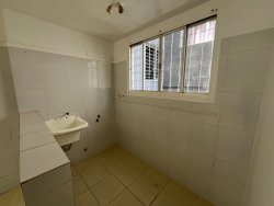 Apartamento térreo com 02 dormitórios no Residencial Timbaúvas 