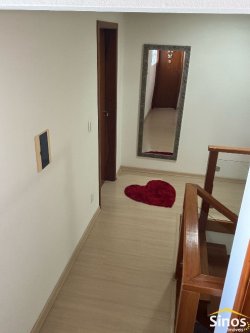 Casa com 03 dormitórios no Bairro Ideal 