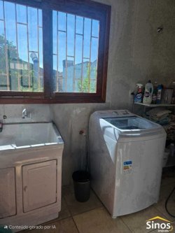 Casa com 03 dormitórios no Bairro Ideal 
