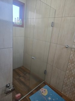 Casa com 03 dormitórios no Bairro Ideal 