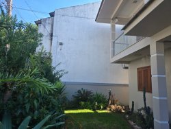 Casa com 03 dormitórios no Bairro Ideal 