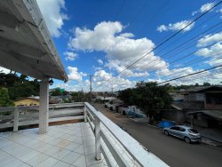 Casa com 03 dormitórios no bairro Canudos 