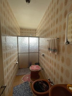 Casa com 03 dormitórios no bairro Canudos 