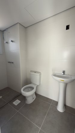 Apartamento com 02 dormitórios no Condomínio Solaris  