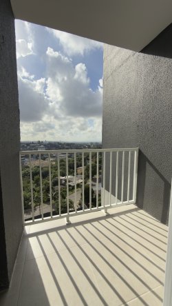 Apartamento com 02 dormitórios no Condomínio Solaris  