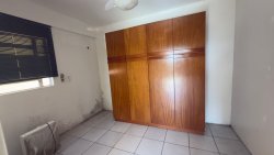 Casa com 03 dormitórios, sendo 01 suíte com sacada no bairro Rondônia 