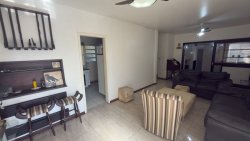 Casa com 03 dormitórios, sendo 01 suíte com sacada no bairro Rondônia 