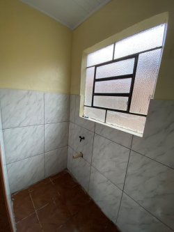 Casa condominial com 02 dormitórios para locação no bairro Canudos  