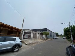 Casa condominial com 02 dormitórios para locação no bairro Canudos  