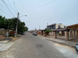 Casa condominial com 02 dormitórios para locação no bairro Canudos  