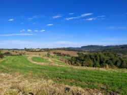 Área de 2 hectares no Alto Perus 