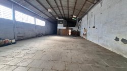 Pavilhão com 437m² no bairro Rondônia 