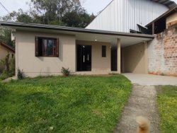 Terreno com 02 casas no bairro São José 