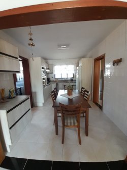 Casa com 02 dormitórios, sendo 01 suíte no bairro Santo Afonso 
