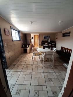 Casa com 02 dormitórios, sendo 01 suíte no bairro Santo Afonso 