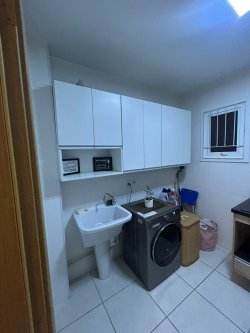 Apartamento térreo com 02 dormitórios semimobiliado no Condomínio Estação Brasil 