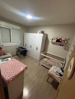 Apartamento térreo com 02 dormitórios semimobiliado no Condomínio Estação Brasil 