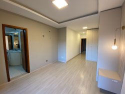 Casa com 03 dormitórios no bairro Hamburgo Velho 