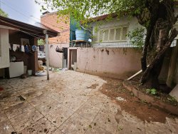 Casa com 02 dormitórios no bairro São Jorge 