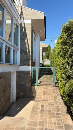 Sobrado com 3 dormitórios sendo 1 suíte no Residencial Terra Verde 