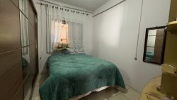 casa com 03 dormitórios no bairro lomba grande 