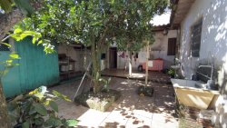 casa com 03 dormitórios no bairro lomba grande 
