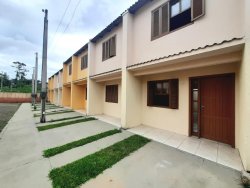 Casa com 02 dormitórios Residencial Toledo III  