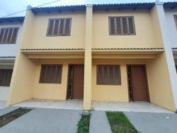 Casa com 02 dormitórios Residencial Toledo III  