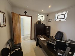 Casa com 02 dormitórios no bairro Liberdade  